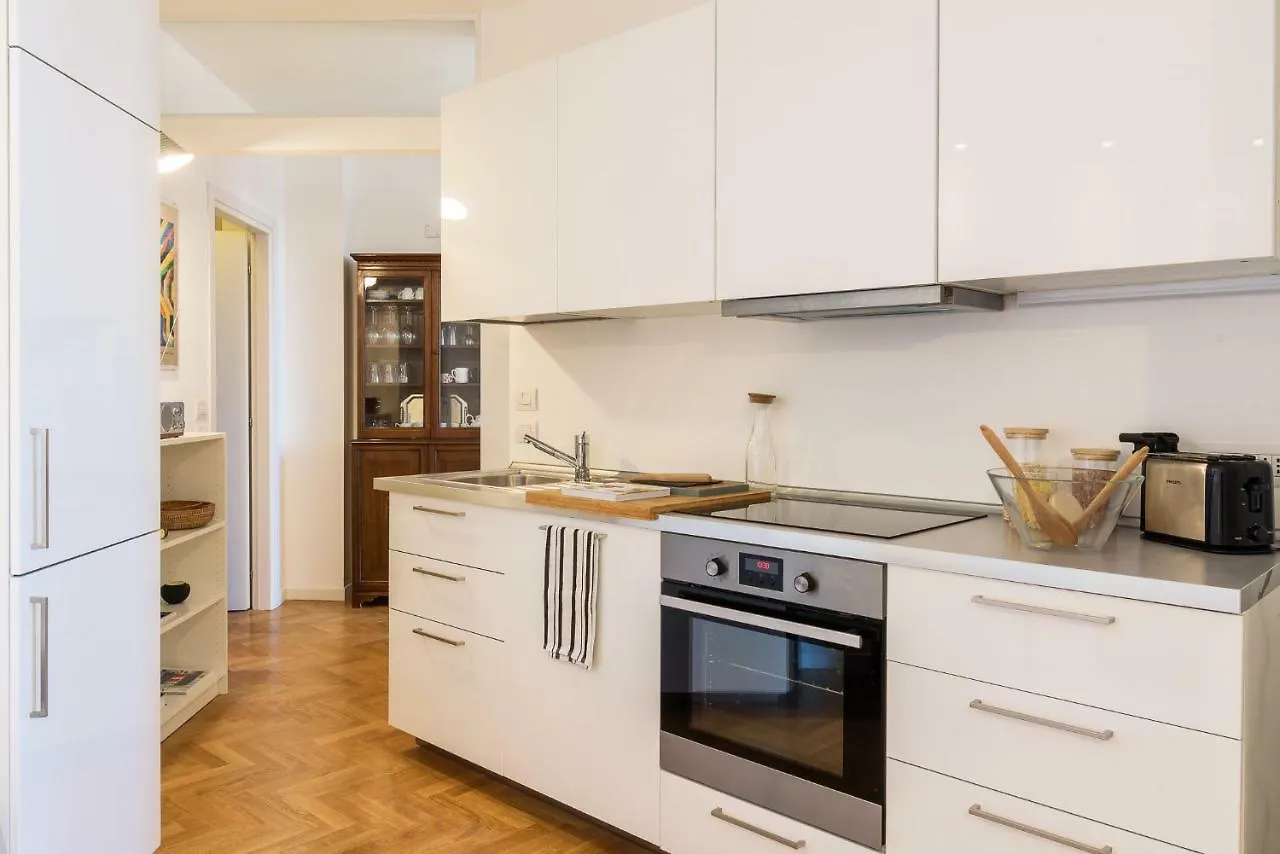 Joivy Homey 1-Bed With View Near Citylife Milano